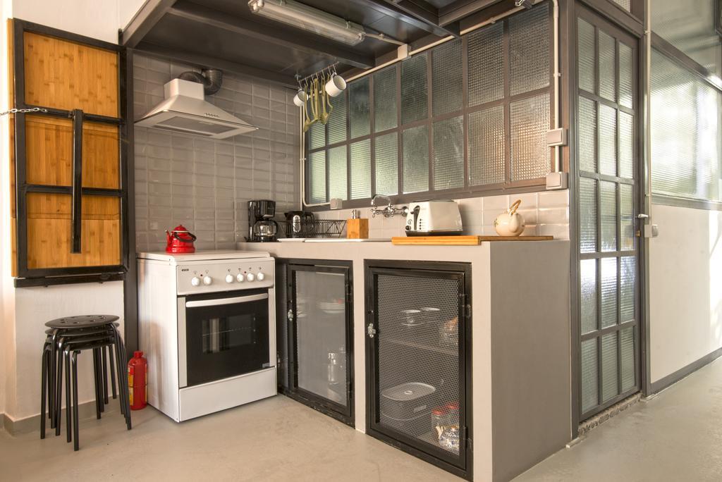 Monastiraki Factory Citycenter- Unspoiled Athens Apartments Bagian luar foto