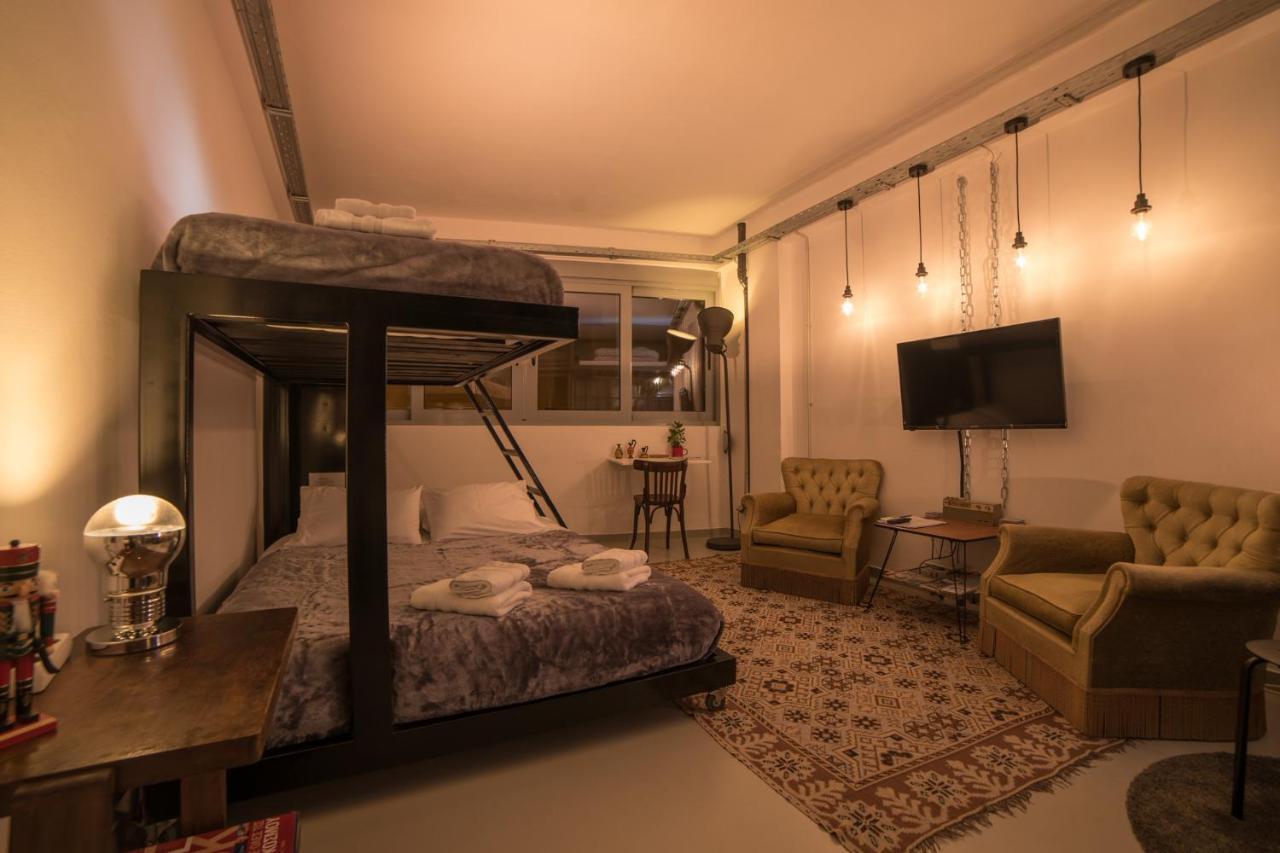 Monastiraki Factory Citycenter- Unspoiled Athens Apartments Bagian luar foto